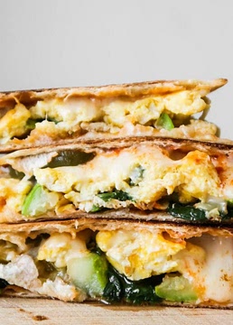 Healthy Breakfast Quesadilla Recipe (Vegetarian & Easy!)